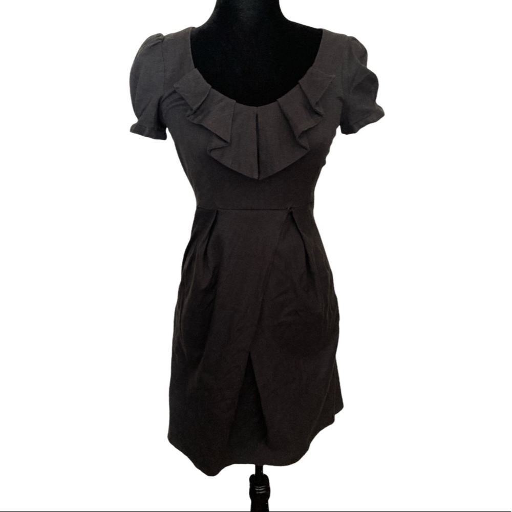 👗 Tokito formal black dress with a ruffle neck size 8